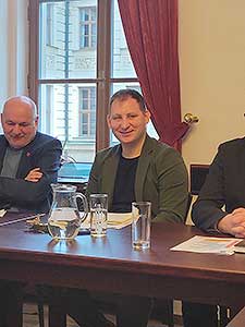 Jednání Broadband Competence Office ČR (BCO) s náměstkem hejtmana Jihomoravského kraje Markem Sovkou v prostorách krajského úřadu v Brně. Jednání Broadband Competence Office ČR (BCO) s náměstkem hejtmana Jihomoravského kraje Markem Sovkou v prostorách krajského úřadu v ...