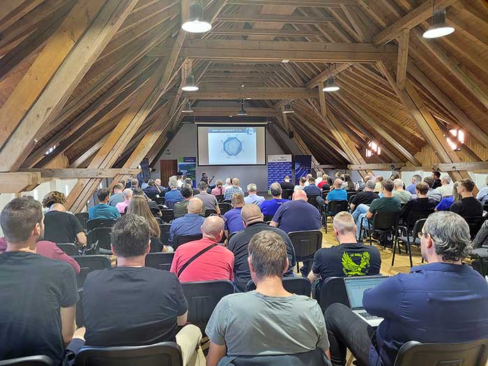 Robotický čistič v Jihlavské nemocnici a radar v mobilu. Seminář Internet v Telči nabídl zajímavá témata Robotický čistič v Jihlavské nemocnici a radar v mobilu. Seminář Internet v Telči nabídl zajímavá témata